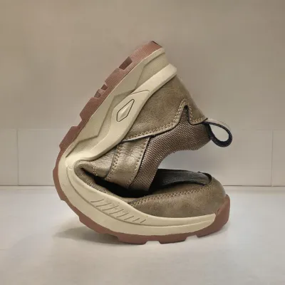 Universal React Sneaker